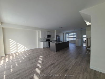 Unit 13 — 160 Densmore Rd, Cobourg - Cobourg image-0-3