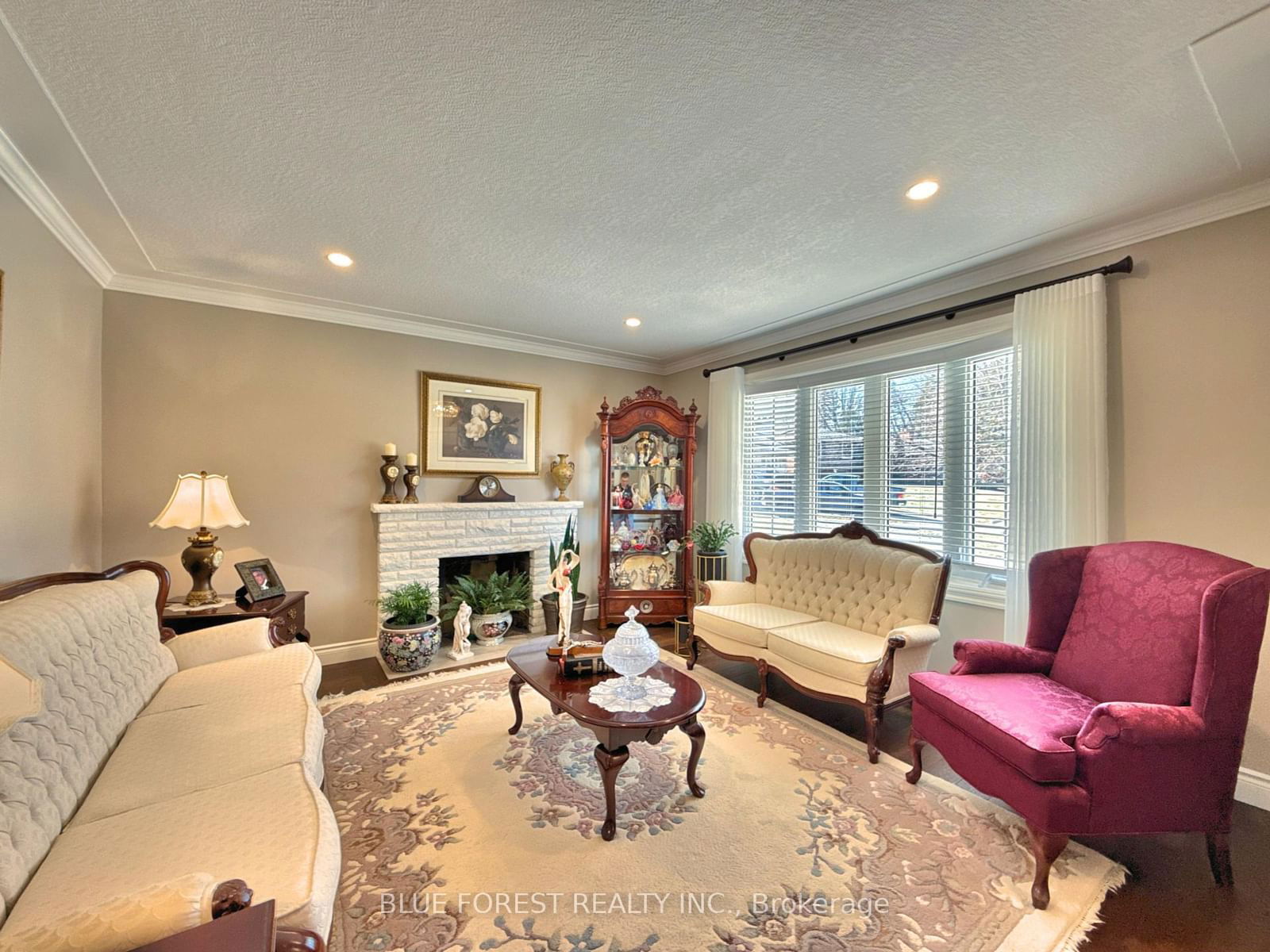 Detached House for sale at 14 Rockingham Court, London, South R, N6C 4L8 - MLS: X12050257