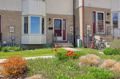 Unit 20 — 275 George St, Ingersoll - North image-0-3