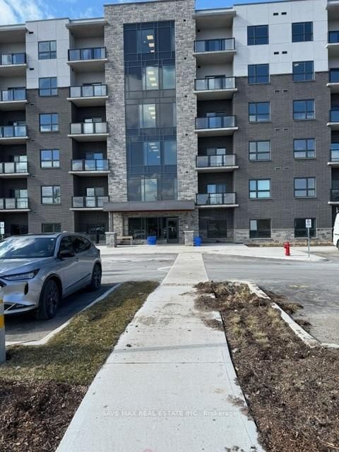 home for lease on 607-1000 Lackner Place
