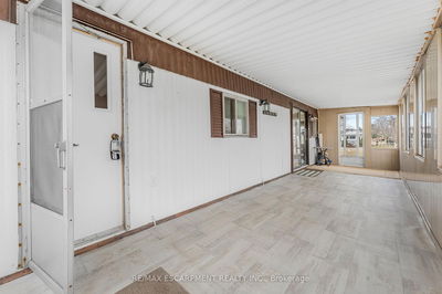 Unit 32 — 43969 Highway 3, Wainfleet - Marshville/Winger image-0-4