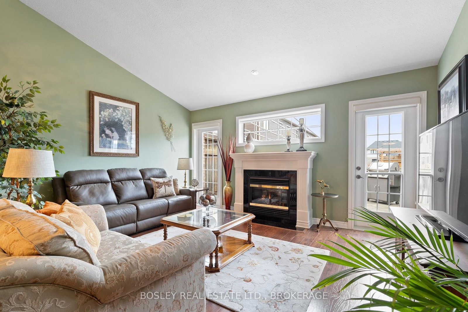 Listing Image 10