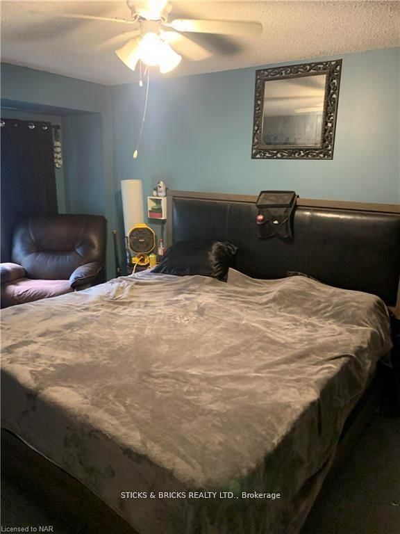 Room1