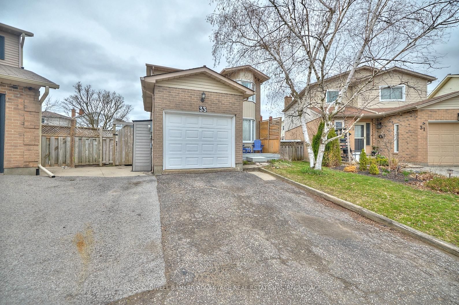 Detached House sold at 33 Naples Court, Thorold, Confederation Heights, L2V 4S7 - MLS: X12052263
