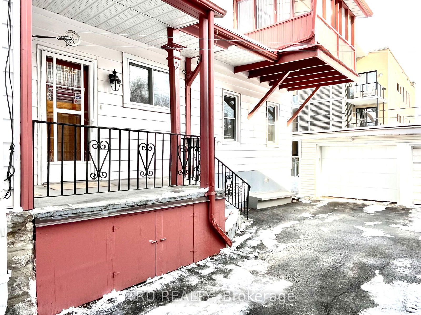 Detached House sold at 154 Florence Street, Ottawa, Ottawa Centre, K1R 5N4 - MLS: X12052557