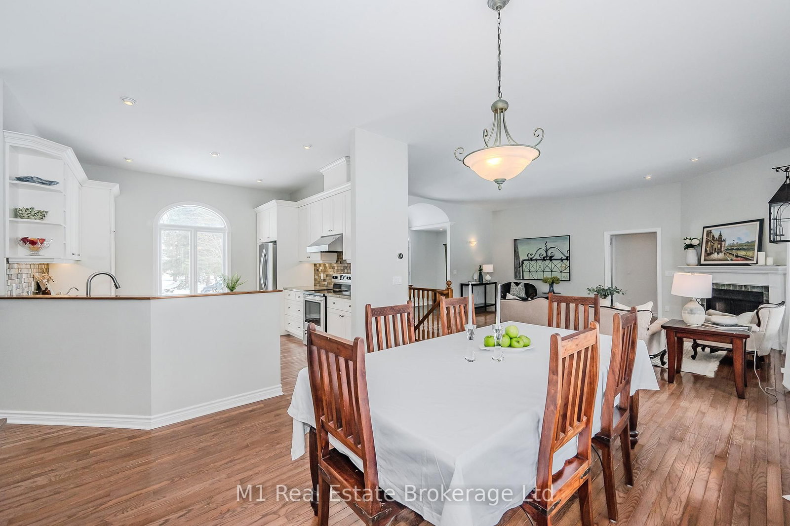 Listing Image 15