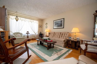 4 Ferndale Ave, Peterborough West - 2 Central image-0-4