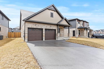 52 Bur Oak Dr, Thorold - Confederation Heights image-0-1