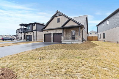 52 Bur Oak Dr, Thorold - Confederation Heights image-0-2
