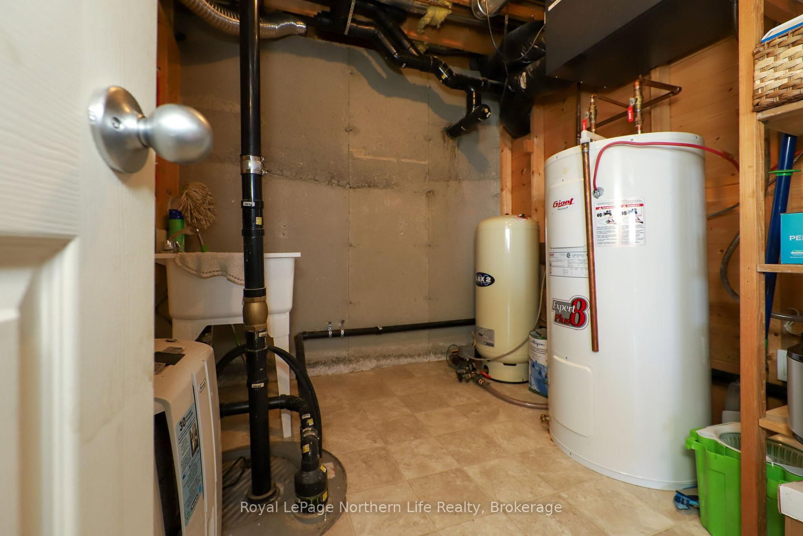 33 WHITE BEAR Court - Photo 29