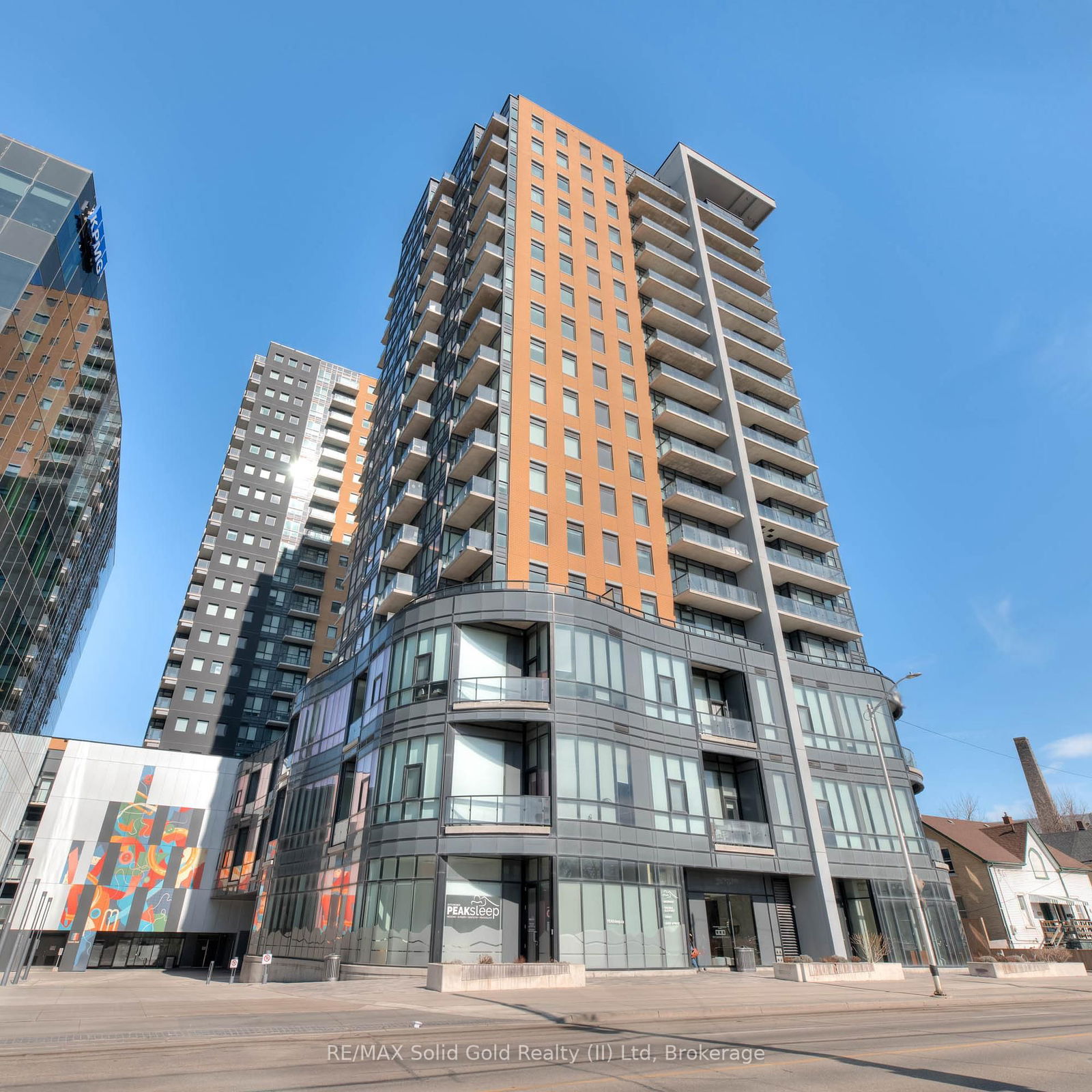 Condo leased at 802-100 Garment Street, Kitchener, N2G 0C3 - MLS: X12053085