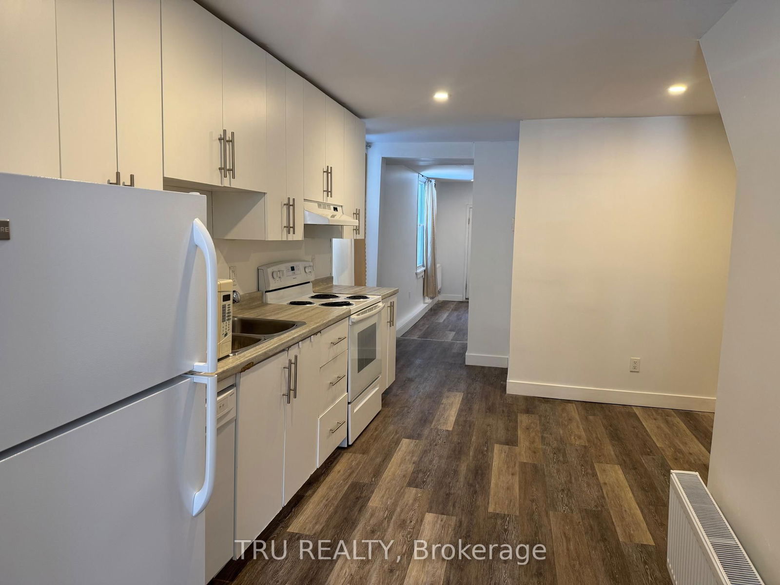 Semi-Detached House leased at 1-203 BRUYERE Street, Ottawa, Lower Town/Byward Market, K1N 5E4 - MLS: X12053101
