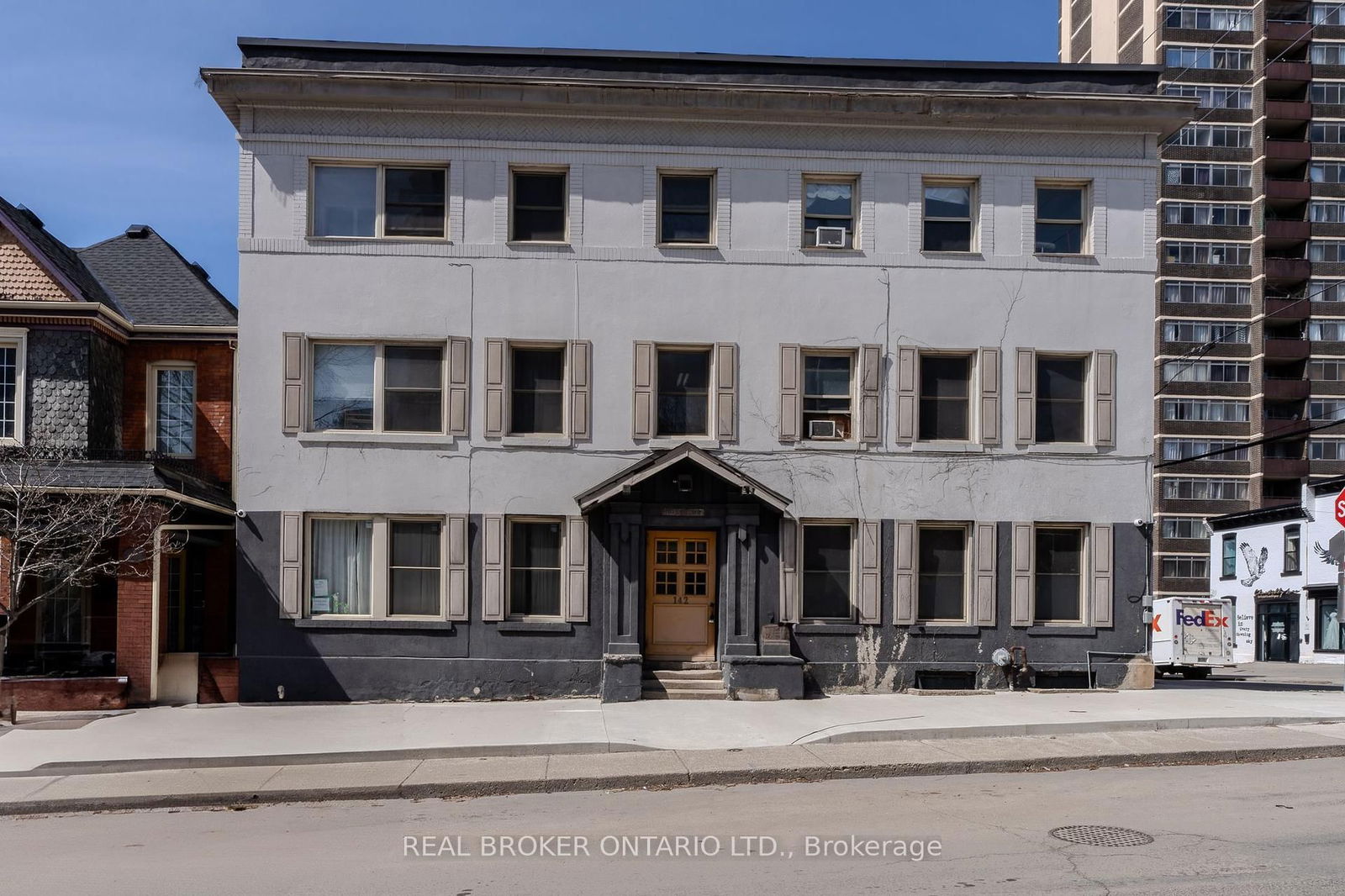 Semi-Detached House leased at 8-142 Caroline Street, Hamilton, Durand, L8P 3K9 - MLS: X12053121