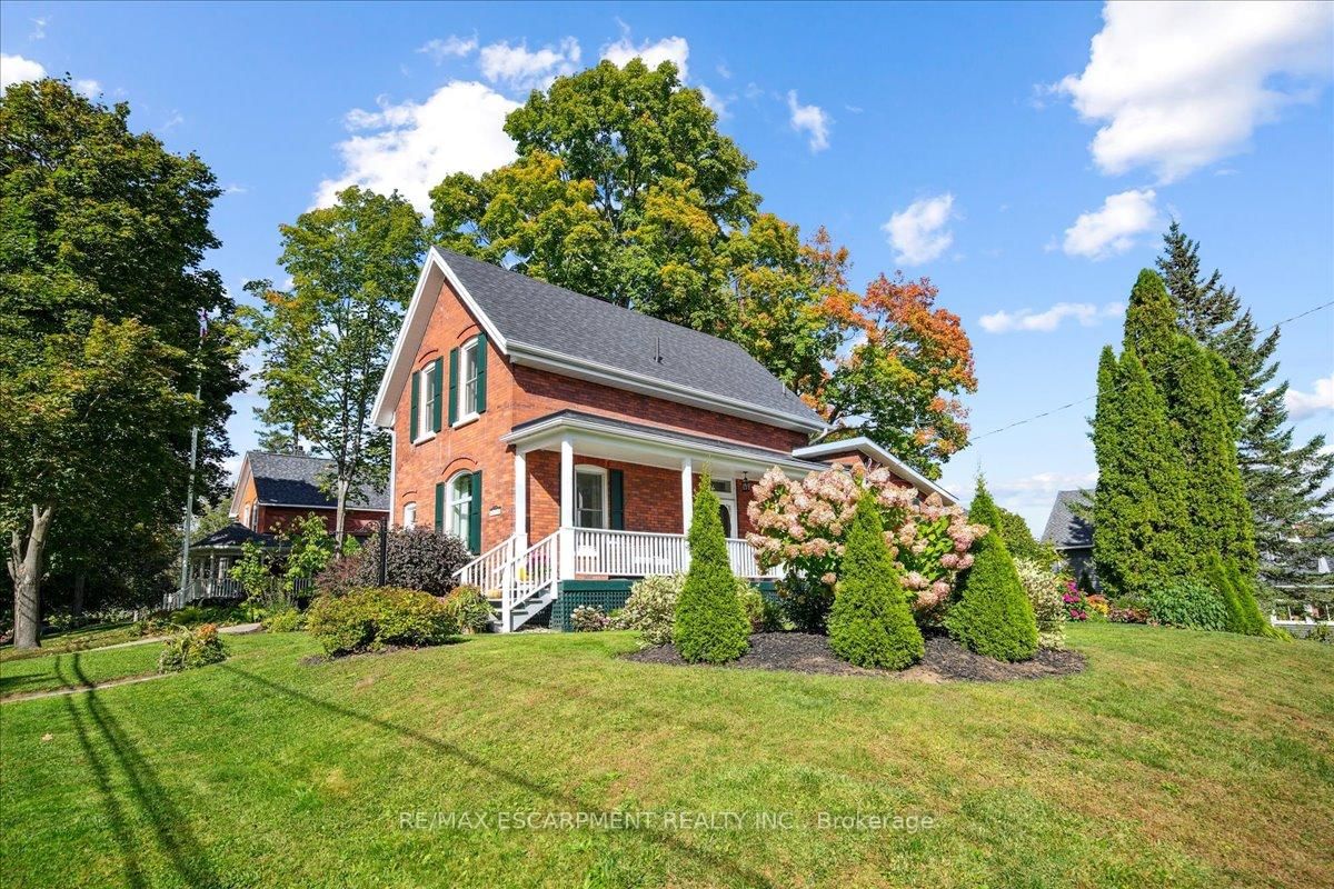 Detached House sold at 53 Kimberley Avenue, Bracebridge, Macaulay, P1L 2A3 - MLS: X12053508