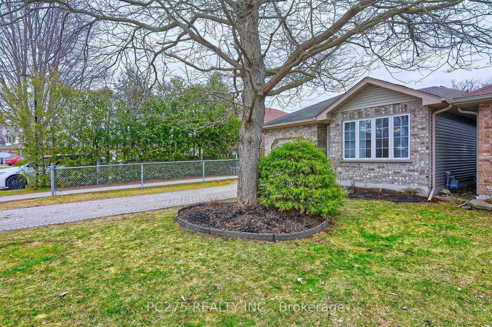 Detached House sold at 46 Dell Drive, Strathroy-Caradoc, SW, N7G 4B6 - MLS: X12053815