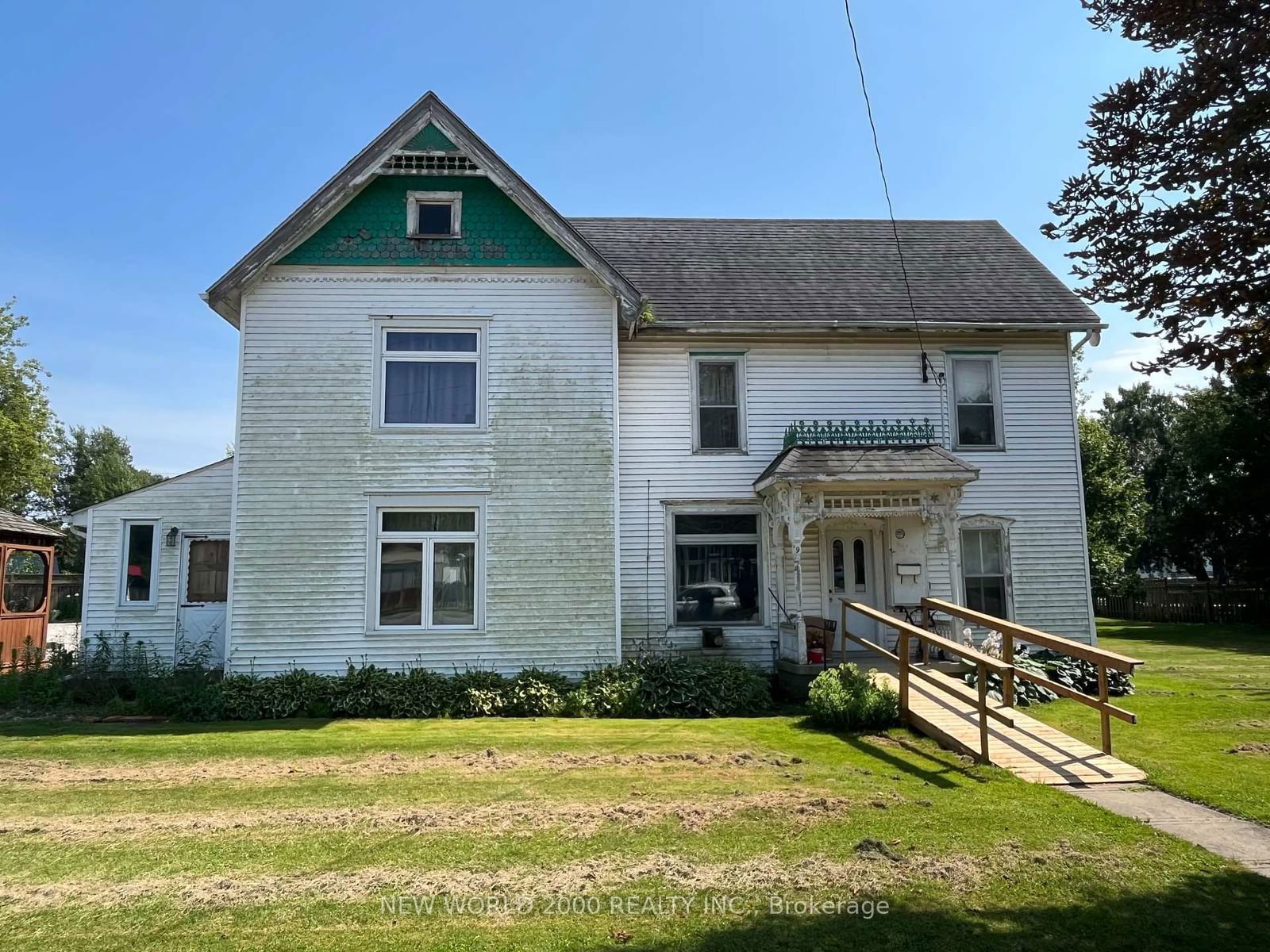 Detached House sold at 9 William Street, Chatham-Kent, Merlin, N0P 1W0 - MLS: X12053851