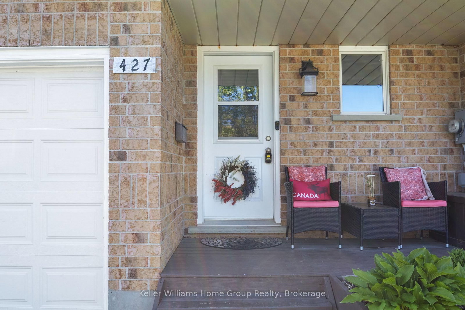 Listing photo 2