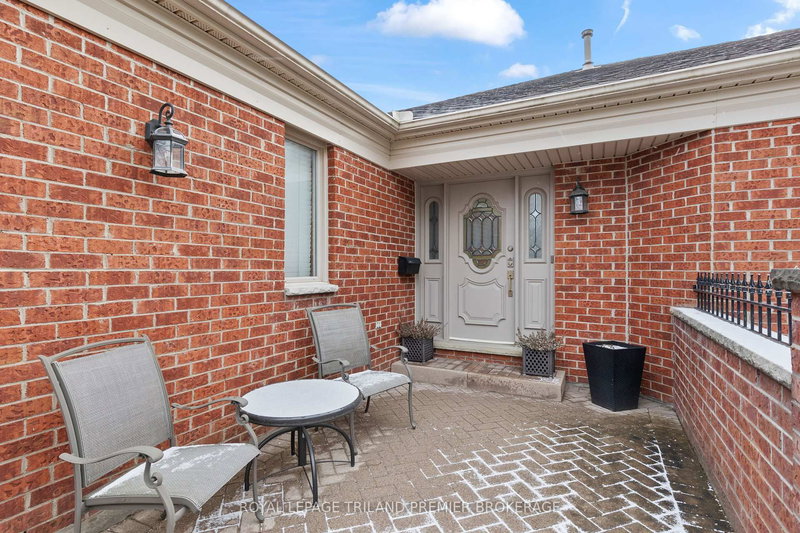 8 - 60 Rosecliffe Cres, London South, N6K 4E5 | Image 3