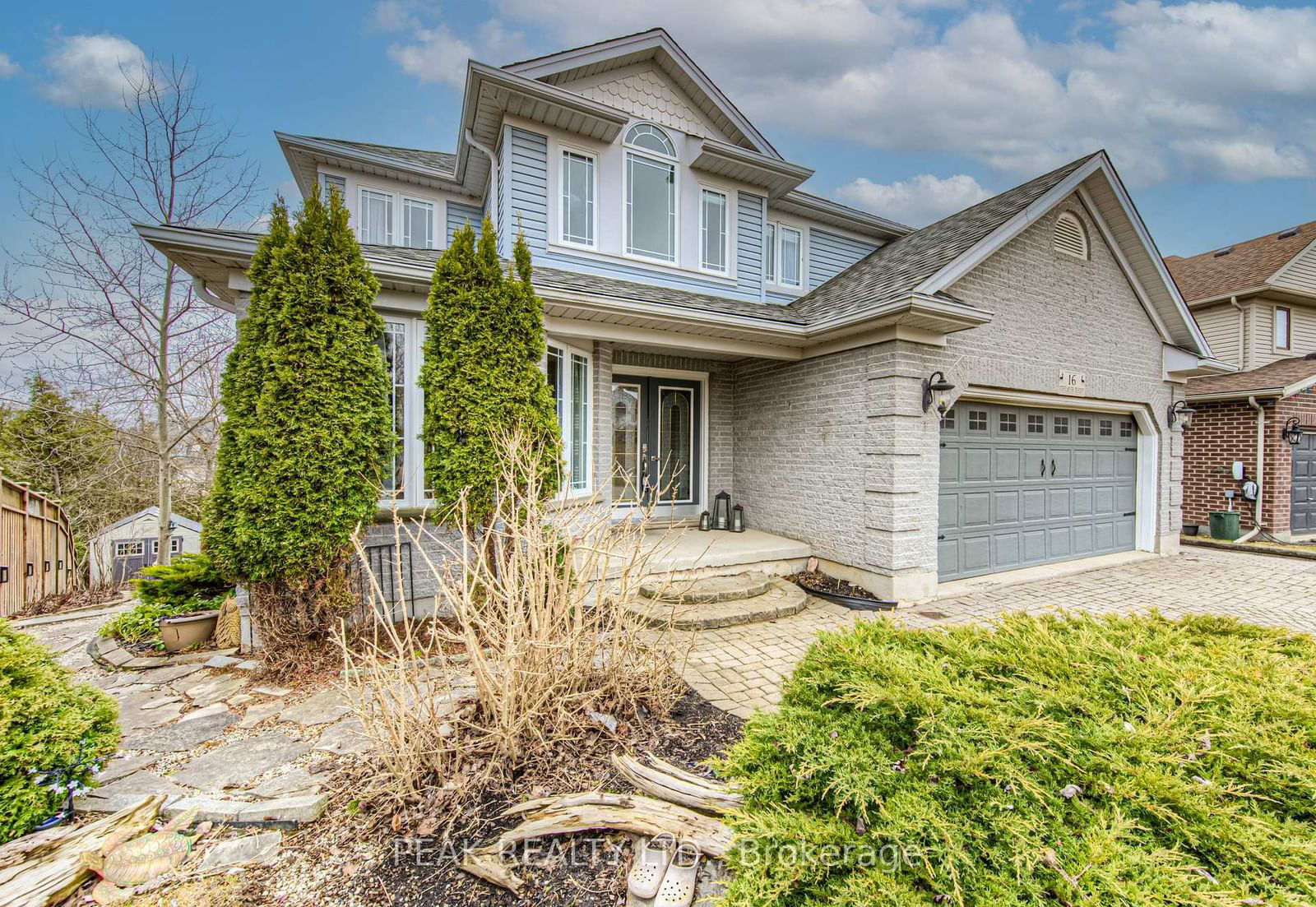 Detached House for sale at 16 Stiefelmeyer Crescent, Wilmot, N3A 2L1 - MLS: X12054938