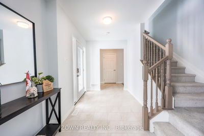 21 Stitch Mews, Richmond - Goulbourn Twp From Franktown Rd/South To Rideau image-0-4