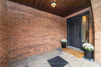 7055 Shadow Ridge Dr, Ottawa - Greely image-0-4