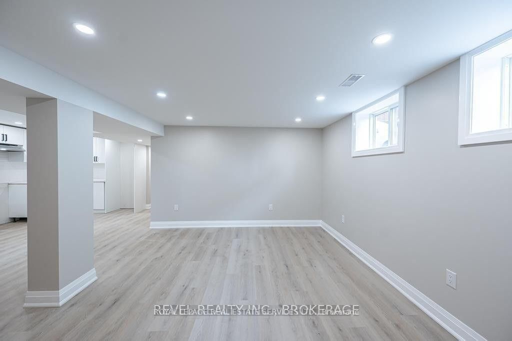 Detached House for lease at LOWER-33 Callie Road, Hamilton, Hill Park, L9A 1Z8 - MLS: X12055289