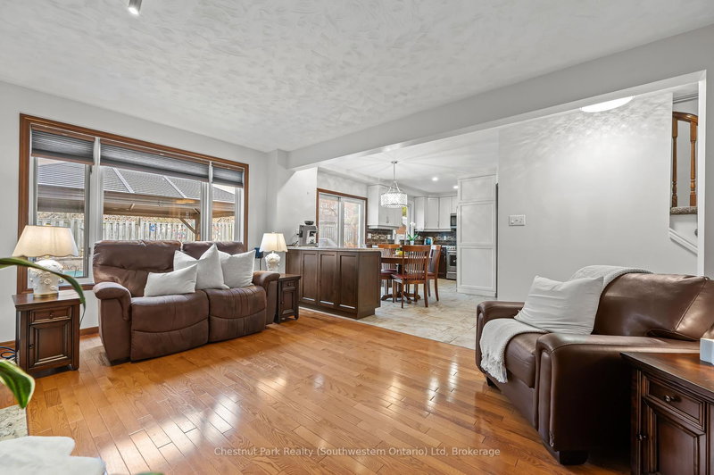 39 Celia Cres, Guelph, N1G 4R4 | Image 3