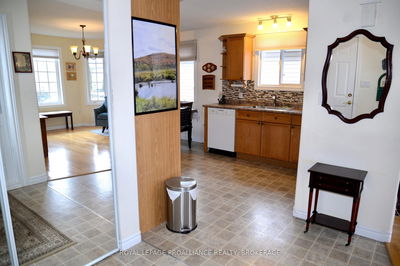 752 Tanner Dr, Kingston - East Gardiners Rd image-0-3