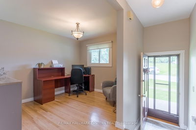 815 Stewart Dr, Peterborough South - 5 East image-0-1