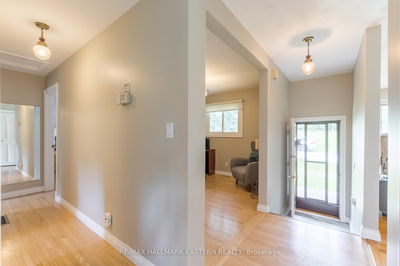 815 Stewart Dr, Peterborough South - 5 East image-0-2