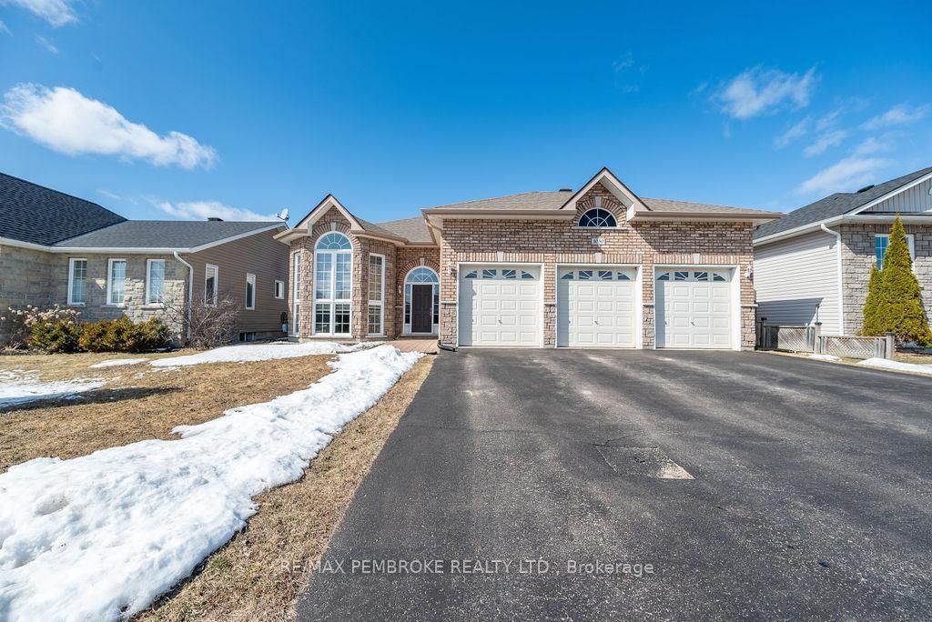 Detached House sold at 1030 Limestone Trail, Petawawa, Petawawa, K8H 0A5 - MLS: X12056736