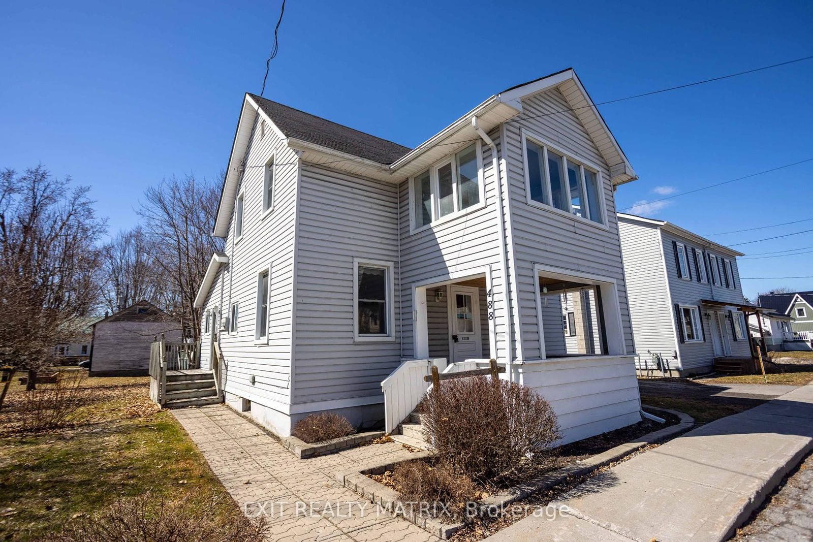 Detached House sold at 488 Gladstone Street, North Dundas, Winchester, K0C 2K0 - MLS: X12056822