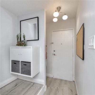 Unit 17 — 675 Westmount Rd, Kitchener -  image-0-2