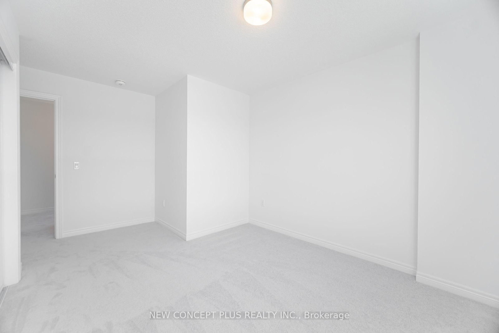 Listing Image 38
