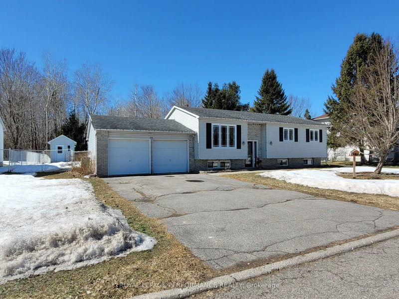 home for lease on 136 Corvinelli Crescent