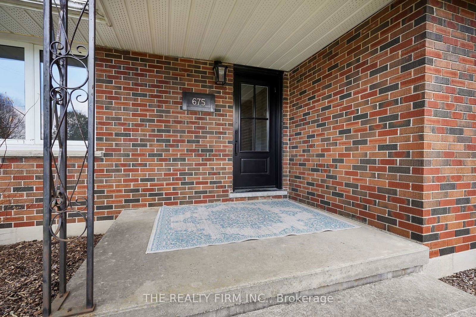Detached House for sale at 675 Regent Street, Strathroy-Caradoc, Mount Brydges, N0L 1W0 - MLS: X12056991