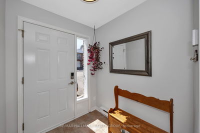 275 Shakespeare St, Ottawa - Vanier image-0-4