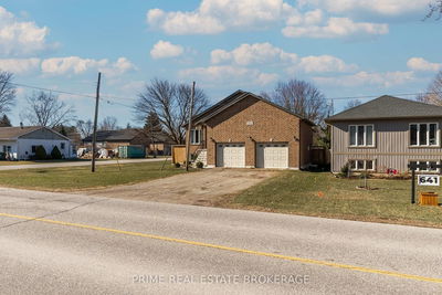 631 Main St, Chatham-Kent - Bothwell image-0-2