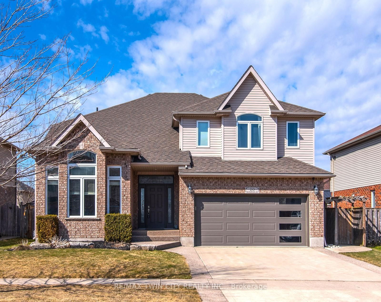 Detached House for sale at 20 Mcfadyen Street, Wilmot, N3A 4K7 - MLS: X12057169