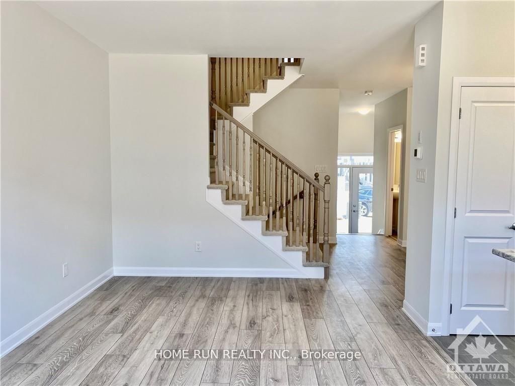 Townhouse leased at 138 MAYNOOTH Court, Ottawa, Barrhaven - Half Moon Bay, K2J 6Y4 - MLS: X12057282
