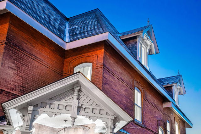 24 Lake Avenue