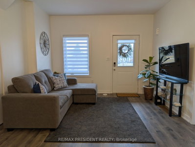 Unit 14 — 590 North Service Road — photo 6