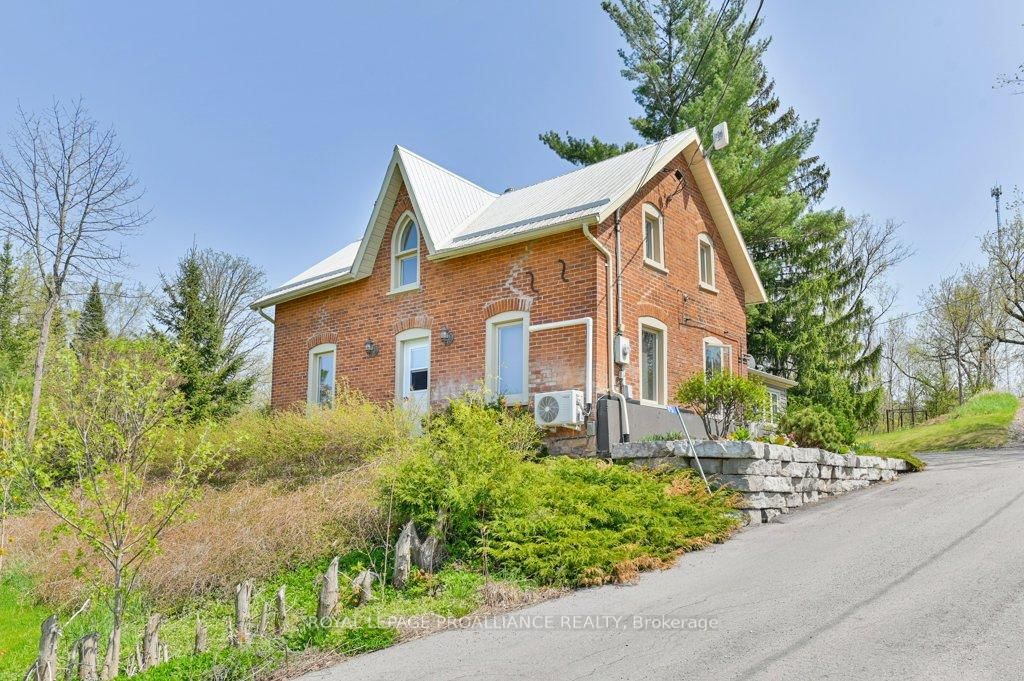 Detached House for sale at 75 Dingman Street, Madoc, Madoc, K0K 2K0 - MLS: X12057473