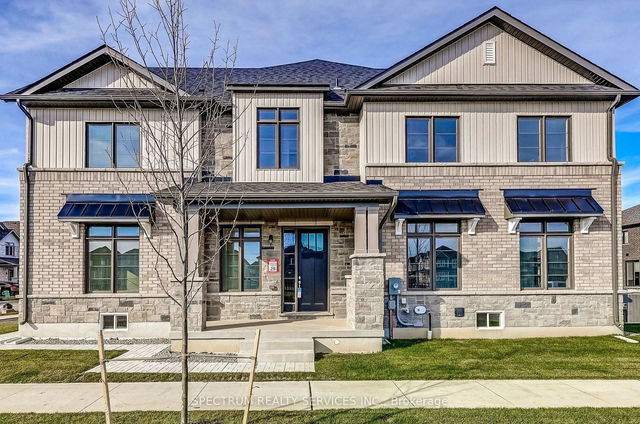 18 Molnar Crescent