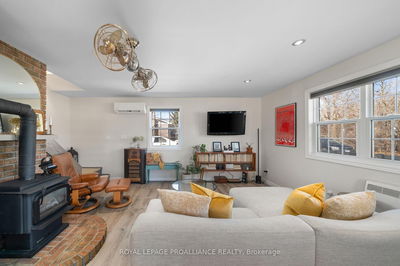 16347 Highway 2, Trenton - Murray Ward image-0-4