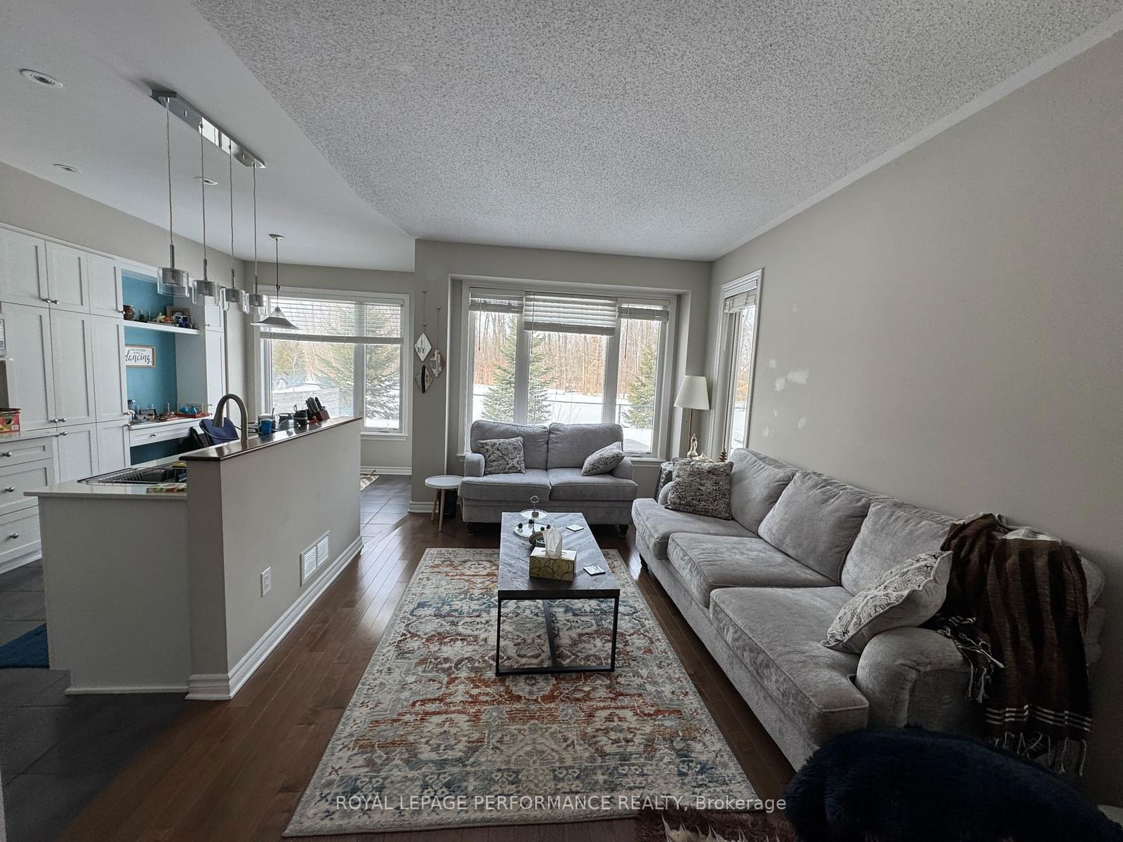 Townhouse leased at 330 DE LA MELODIE Street, Ottawa, Mer Bleue/Bradley Estates/Anderson Park, K1W 0H9 - MLS: X12058291