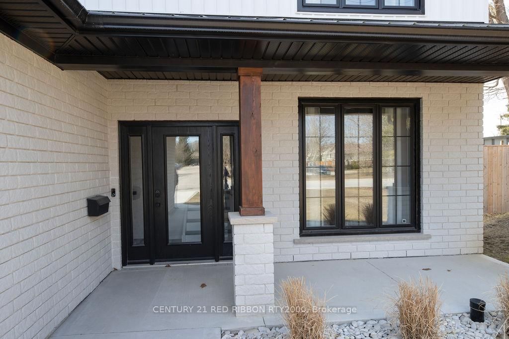 Detached House for sale at 18 McNab Street, Strathroy-Caradoc, SE, N7G 2E9 - MLS: X12058623