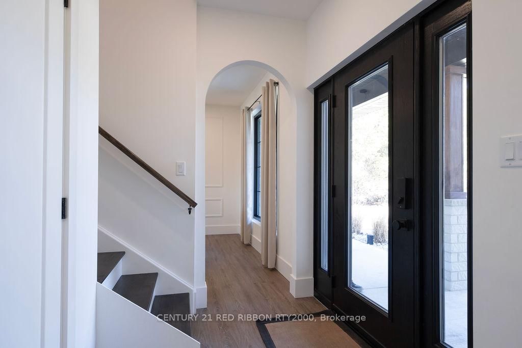 Detached House for sale at 18 McNab Street, Strathroy-Caradoc, SE, N7G 2E9 - MLS: X12058623