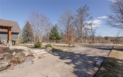 307 8th Concession Rd, Hamilton - Rural Flamborough image-0-2