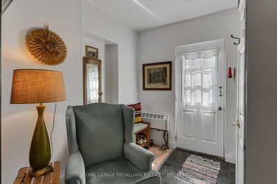 430 KING St, Gananoque - Gananoque image-0-3